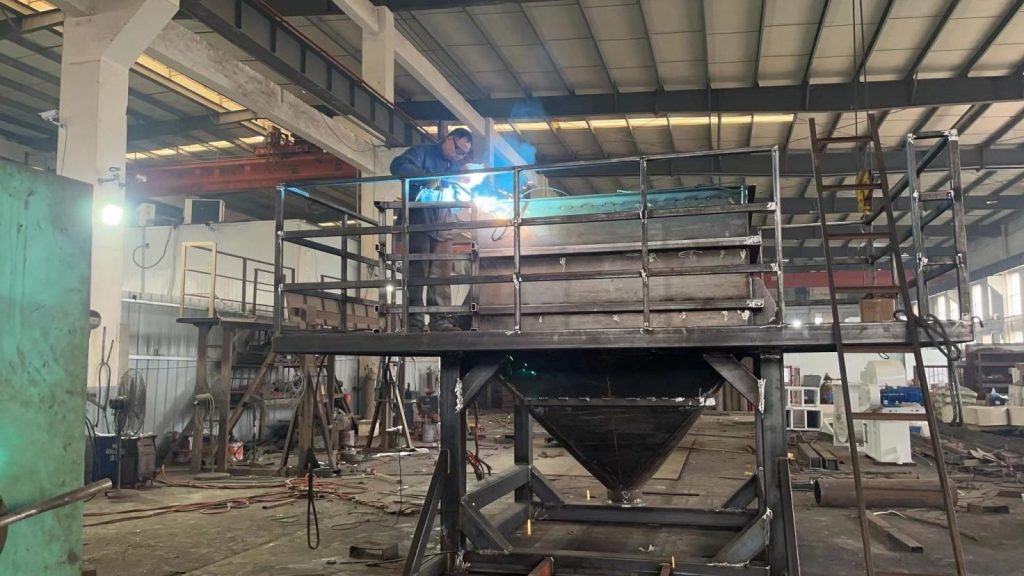 Bincen in Africa: Trusted Since 2002 30 Packaging machine with lifting function