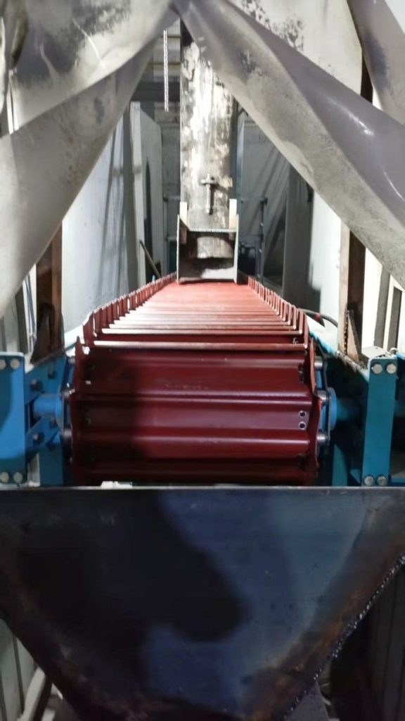 Comparison of Metering Performance Between the Metal Chain Plate Belt Scale Feeder and the Rubber Belt Type Belt Scale 6 Chain-plate belt weigher feeder - Field installation example 2