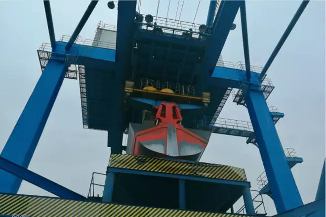 Centralized and Decentralized Control System for Weighing and Conveying12