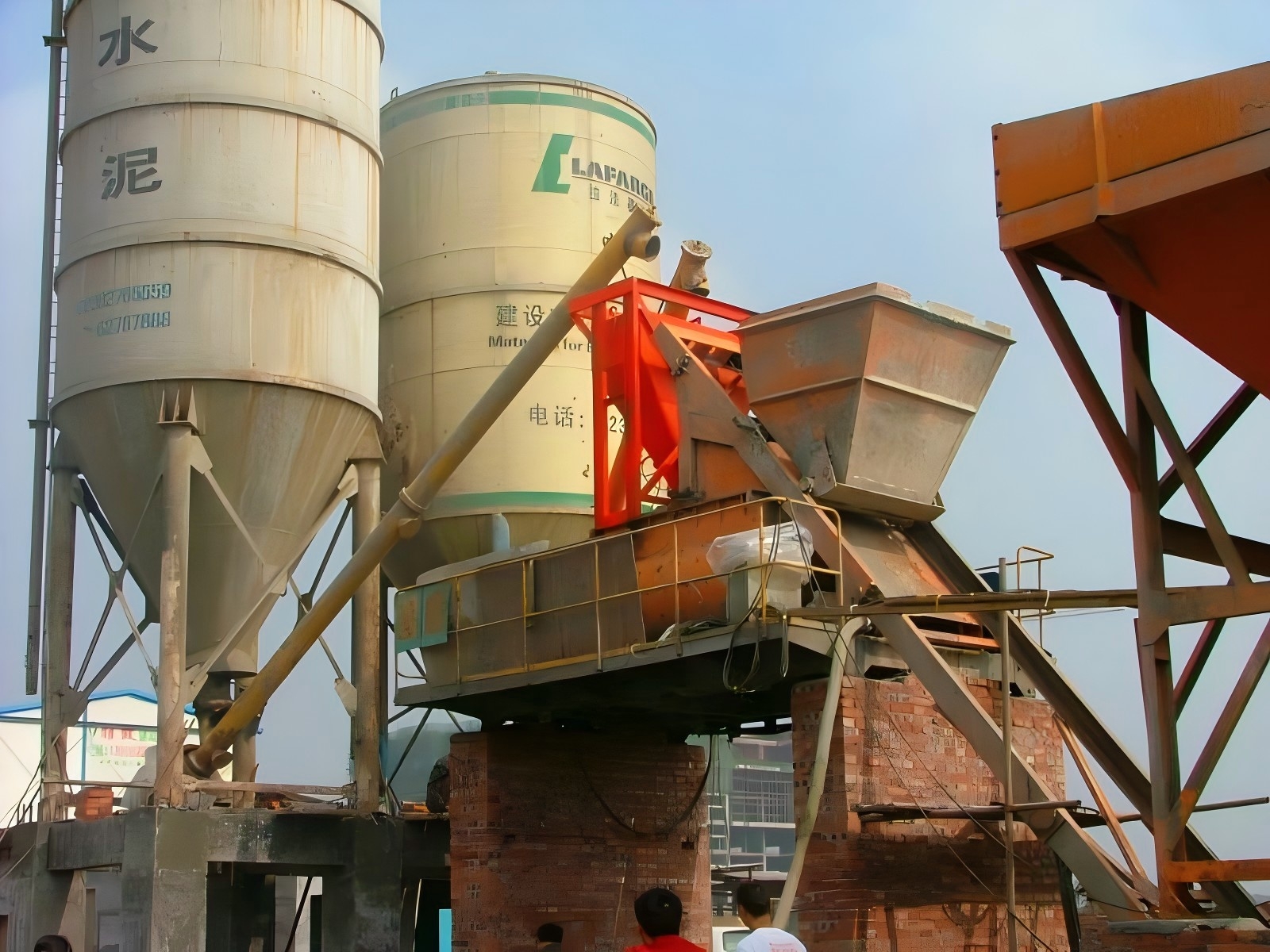 Concrete Mixing Station and Microcomputer Weighing and Batching Control System11