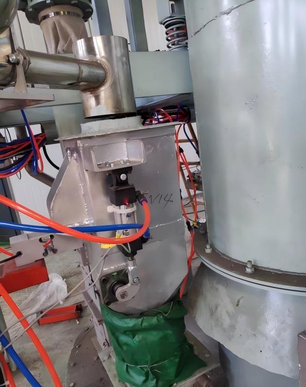 Powder weighing scale